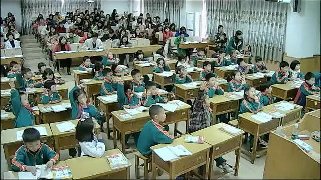 一上：《升国旗》（含课件教案） 名师优质公开课 教学实录  小学语文 部编版 人教版语文 一年级上册 1年级上册（执教：候老师）